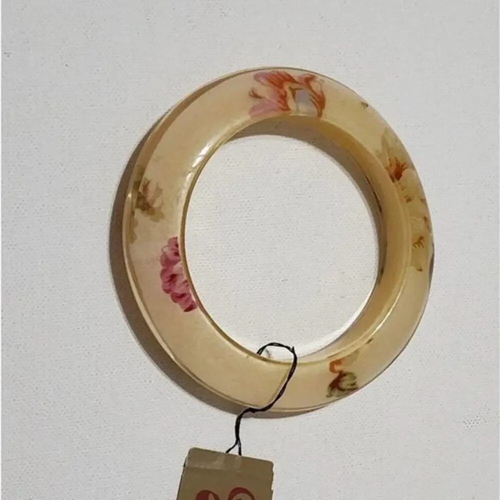 Treska floral Resin bangle bracelet new!!! - Picture 1 of 7